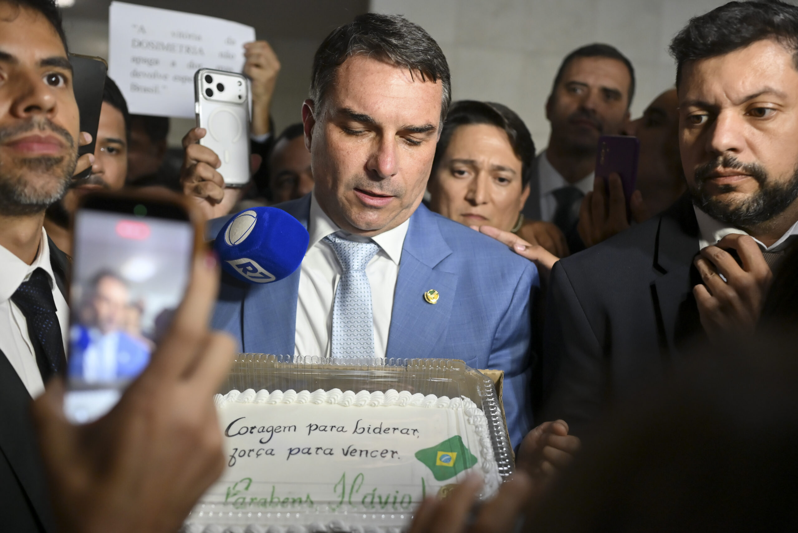 Flavio Bolsonaro Predicts Lula’s Early Fall, Says He’s Ready to Run for President Before 2030 Flavio Bolsonaro Predicts Lula’s Early Fall, Says He’s Ready to Run for President Before 2030