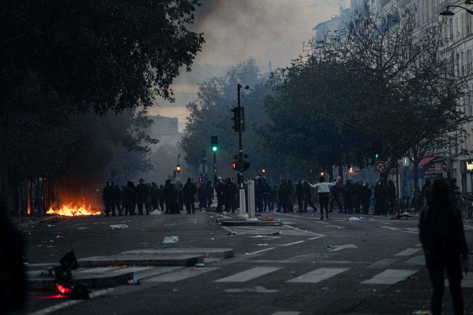 French Protests Return to the Streets, Clashes with Police Flare Again French Protests Return to the Streets, Clashes with Police Flare Again
